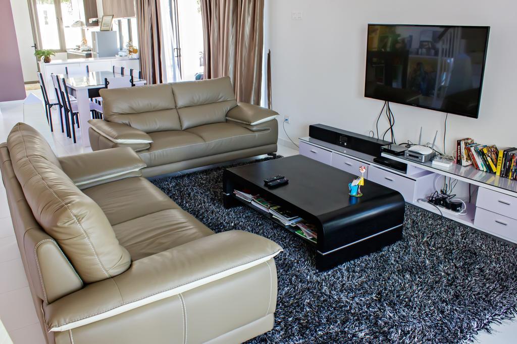 R Residence Jelutong Ngoại thất bức ảnh