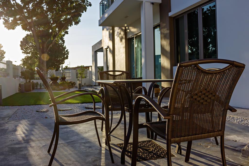 R Residence Jelutong Ngoại thất bức ảnh